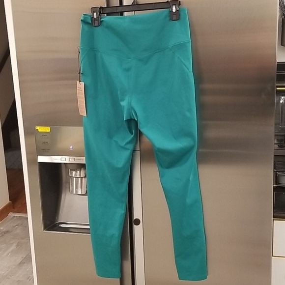 💕GIRLFRIEND💕 Compressive High-Rise Legging F/L - Picture 12 of 16